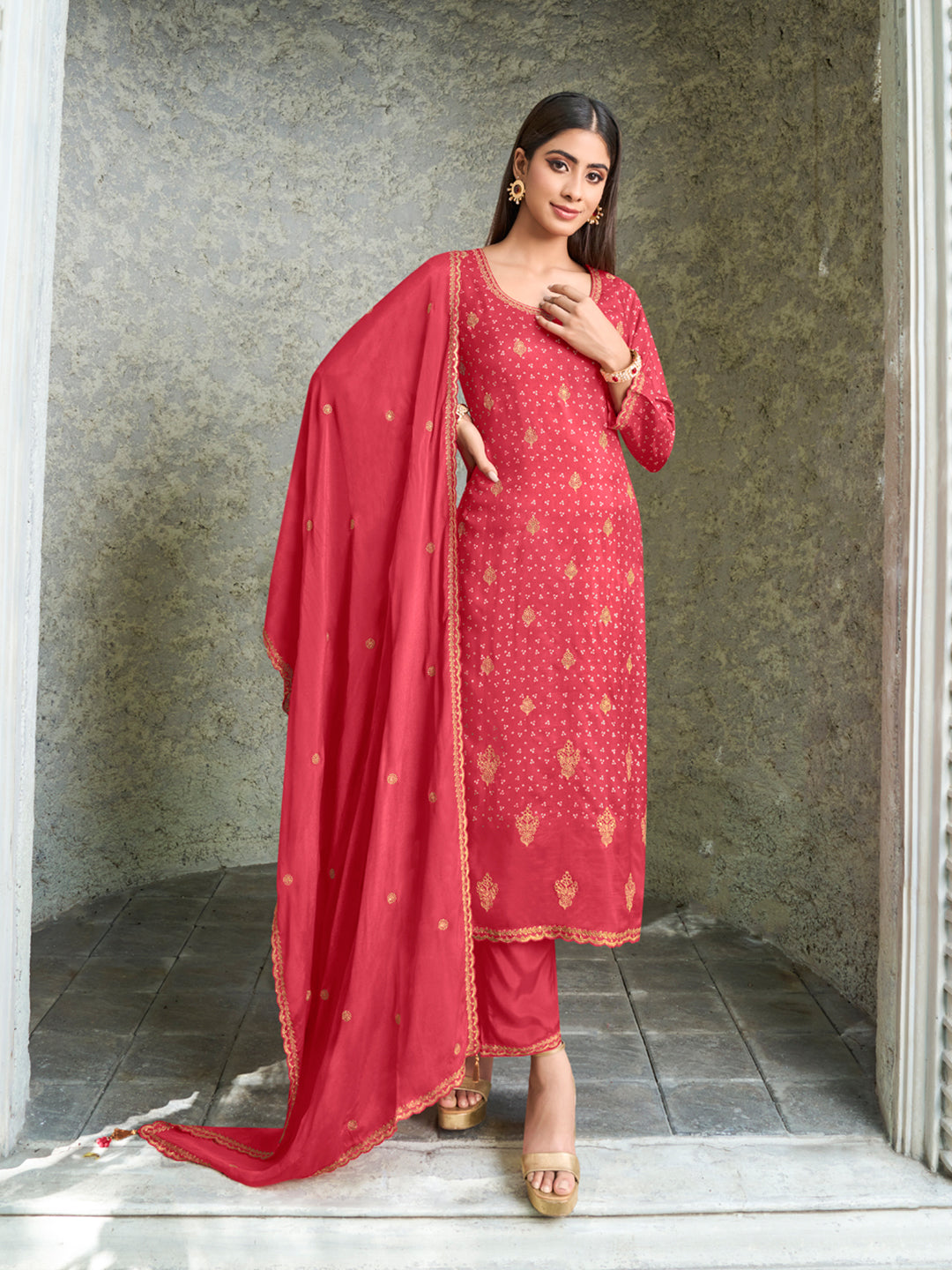 Digital Bandhni Printed Kurta with Trouser & Scalloped Dupatta Product vendor