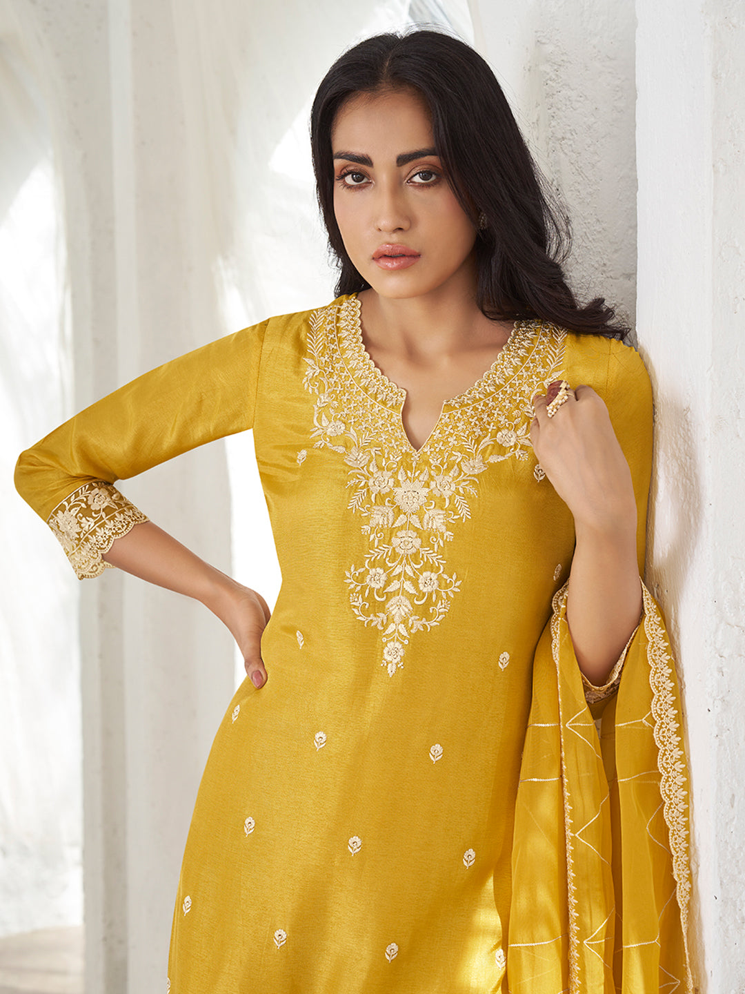 Floral + Geometric thread work & Hanging Pearl on Daman Kurta With Straight Pant & Dupatta Product vendor