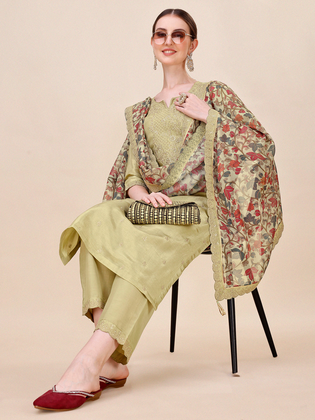 Green Embroidery Kurta Suit Set Product vendor