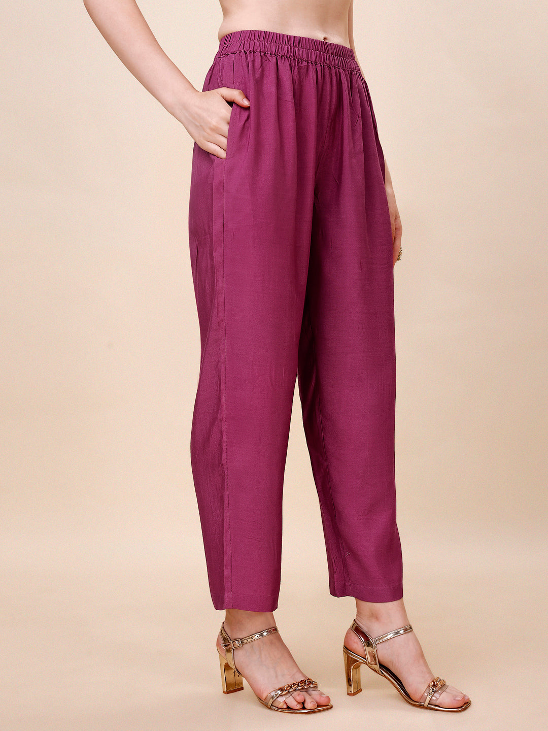 Soft Maroon Jacquard Kurta Suit Set with Bandhani Printed Dupatta Product vendor