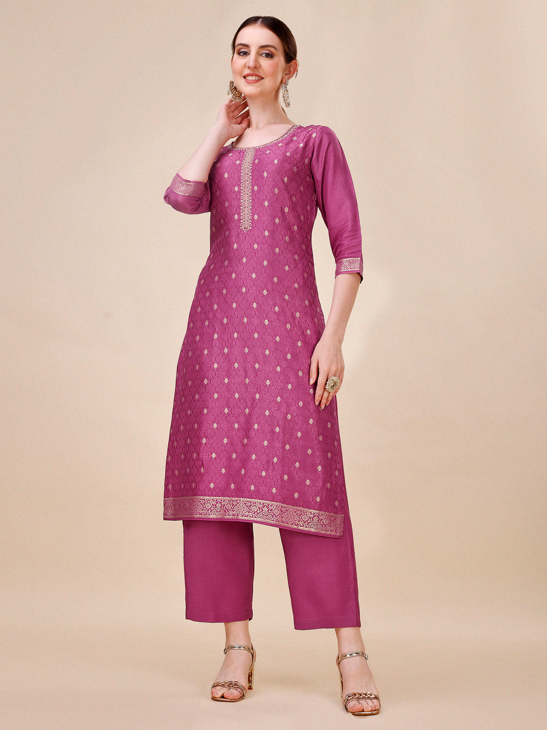 Soft Maroon Jacquard Kurta Suit Set with Bandhani Printed Dupatta Product vendor