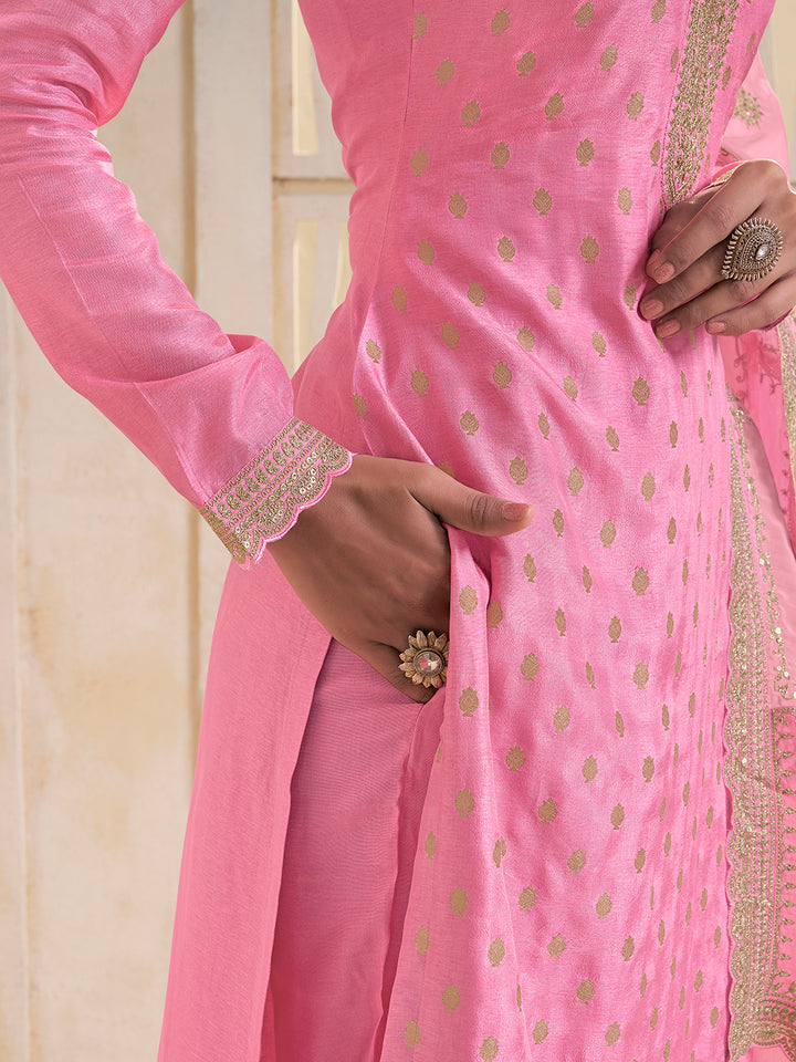Light Pink Kurta Set with With Dola Jacquard and Sequins