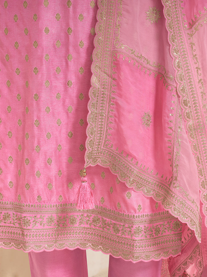 Light Pink Kurta Set with With Dola Jacquard and Sequins