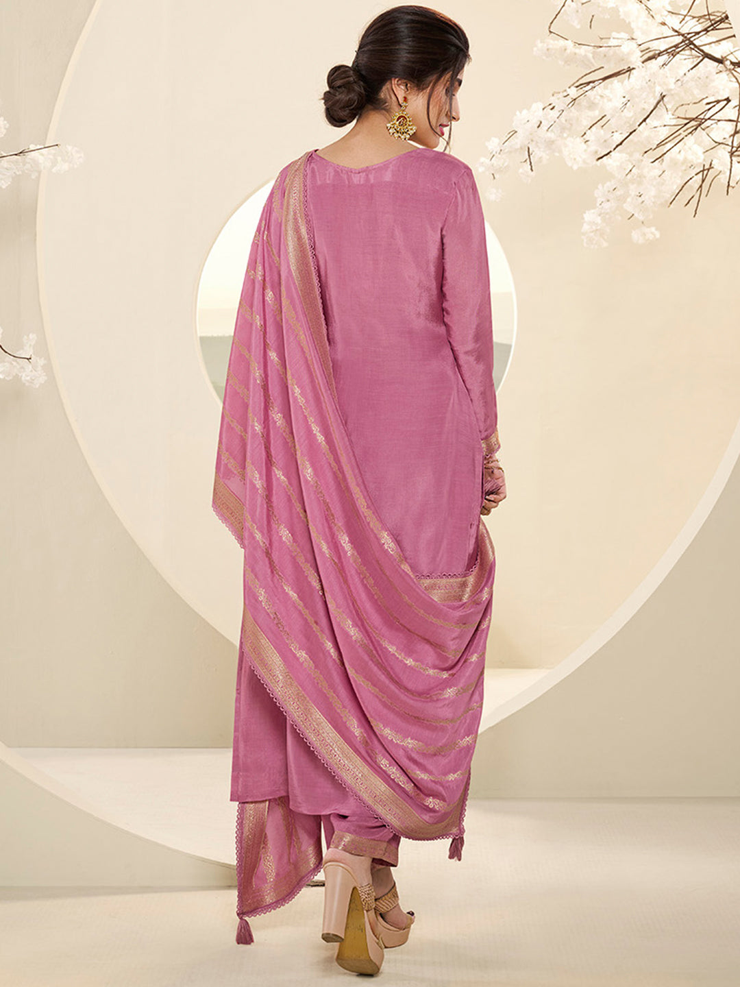 Light Pink Muslin Jacquard Kurta Suit Set with Champagne Thread Weave & Pencil Sketch Weave Yoke Product vendor