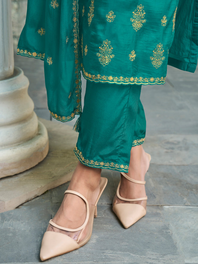 Digital Bandhni Printed Kurta with Trouser & Scalloped Dupatta Product vendor