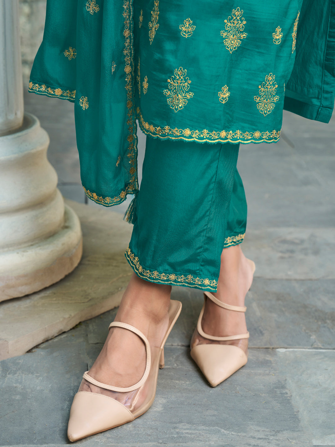 Digital Bandhni Printed Kurta with Trouser & Scalloped Dupatta Product vendor