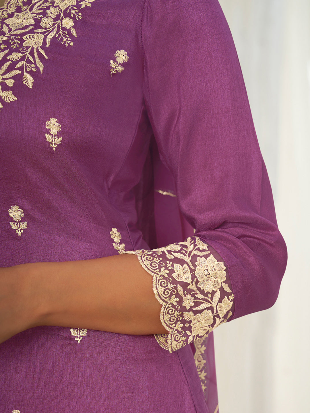 Floral + Geometric thread work & Hanging Pearl on Daman Kurta With Straight Pant & Dupatta Product vendor