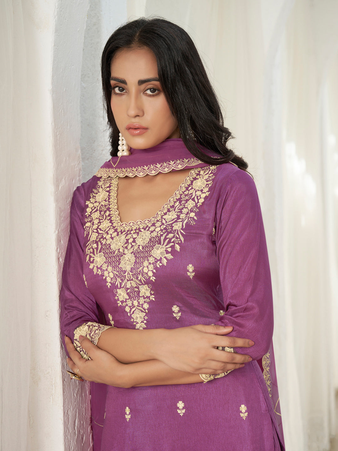 Floral + Geometric thread work & Hanging Pearl on Daman Kurta With Straight Pant & Dupatta Product vendor