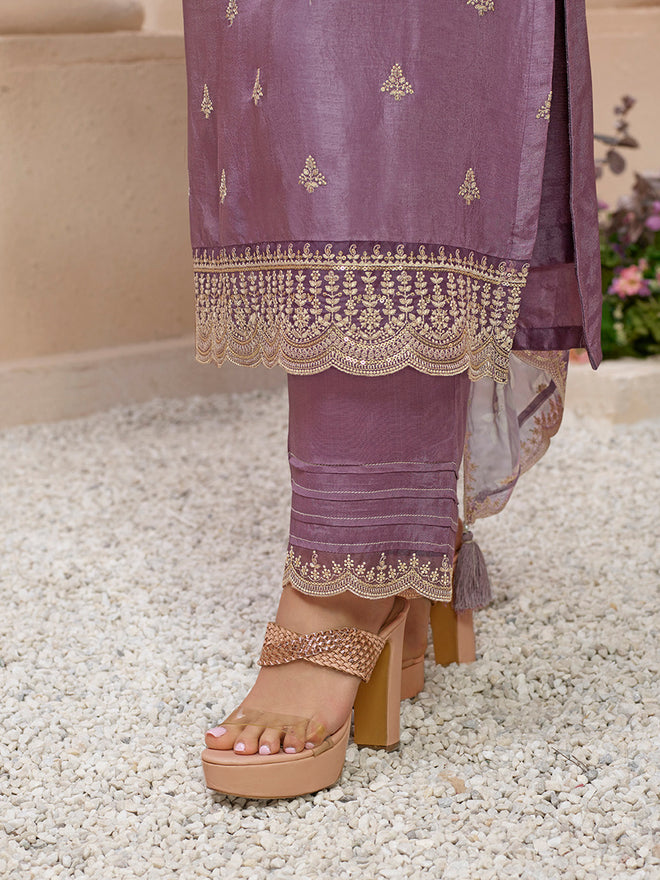 Dusty Lavender Cutwork Neckline Dola Silk Kurta Suit Set with Lehariya Print Dupatta