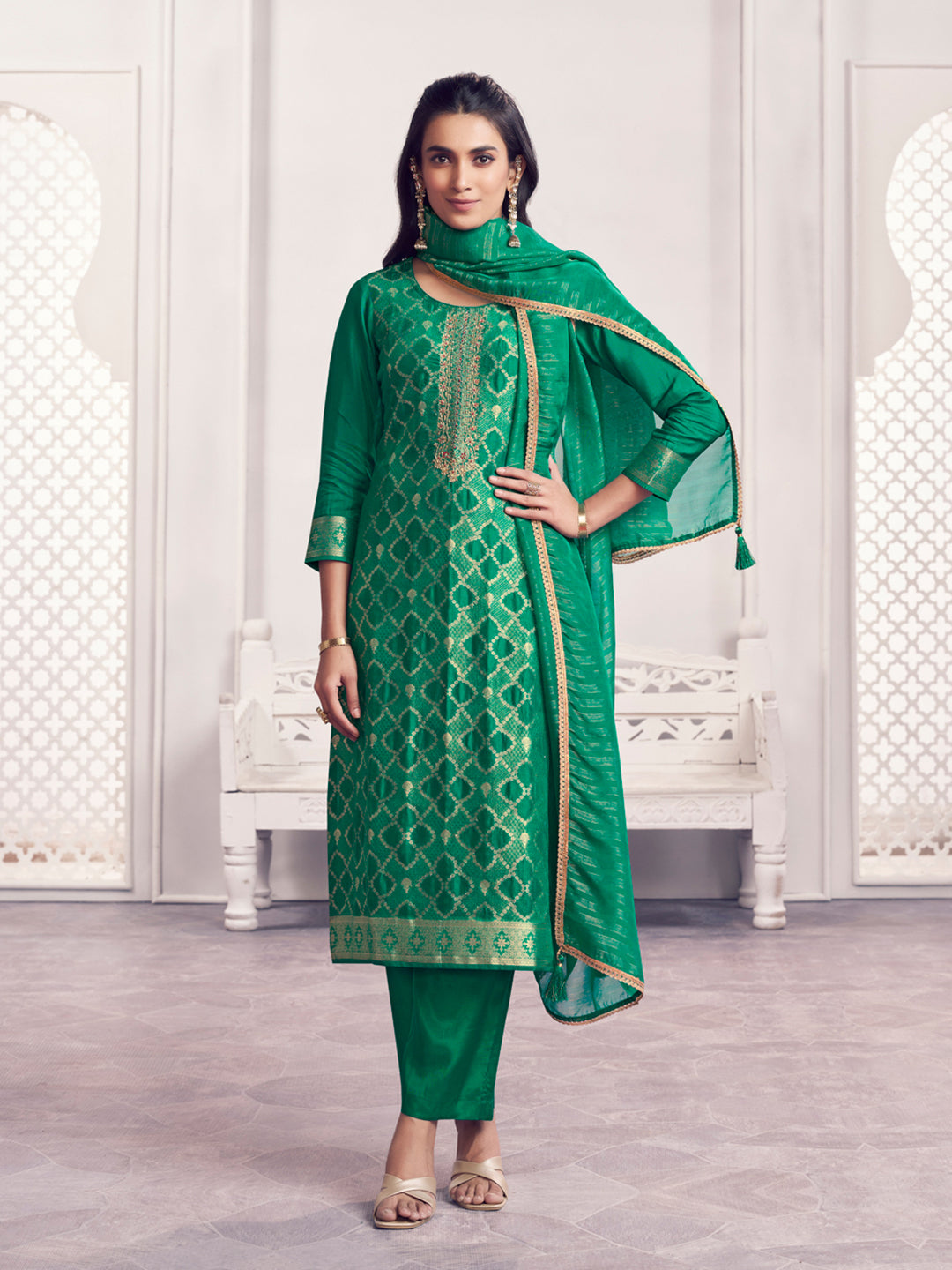 Green Jacquard Straight Kurta With Dyed Trousers And Jacquard Dupatta