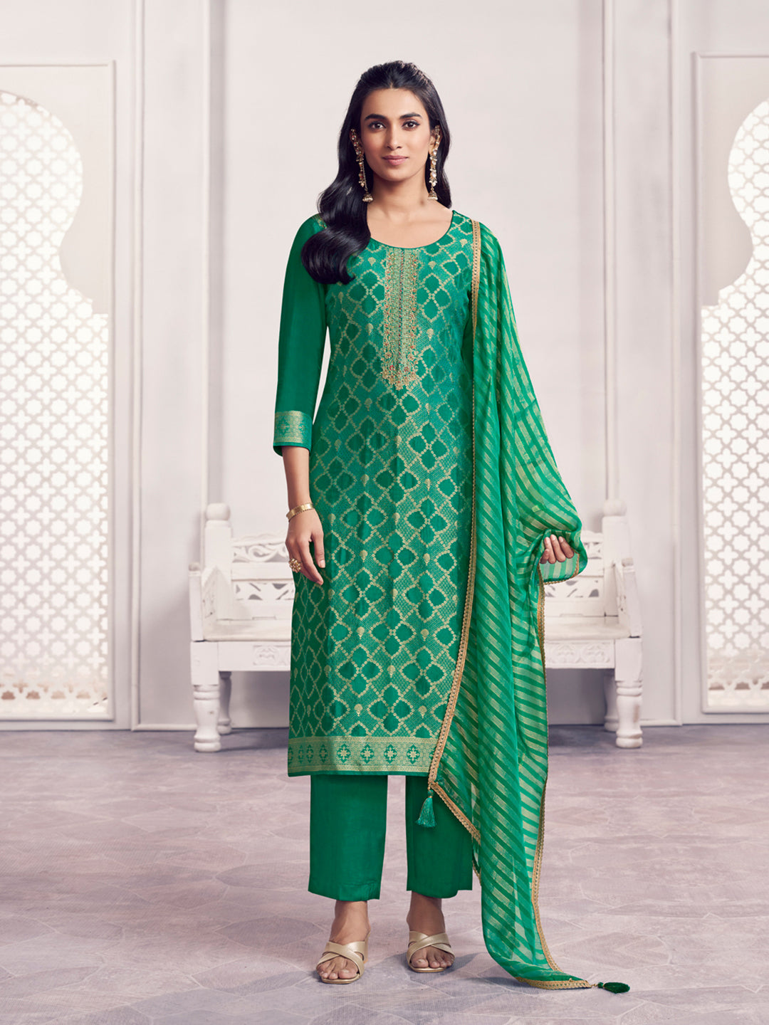 Green Jacquard Straight Kurta With Dyed Trousers And Jacquard Dupatta