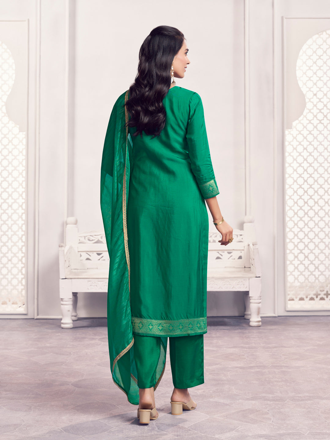 Green Jacquard Straight Kurta With Dyed Trousers And Jacquard Dupatta