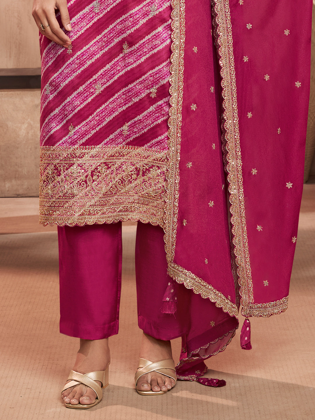 Magenta Printed Straight Kurta With Dyed Trousers And Embroidery Dupatta