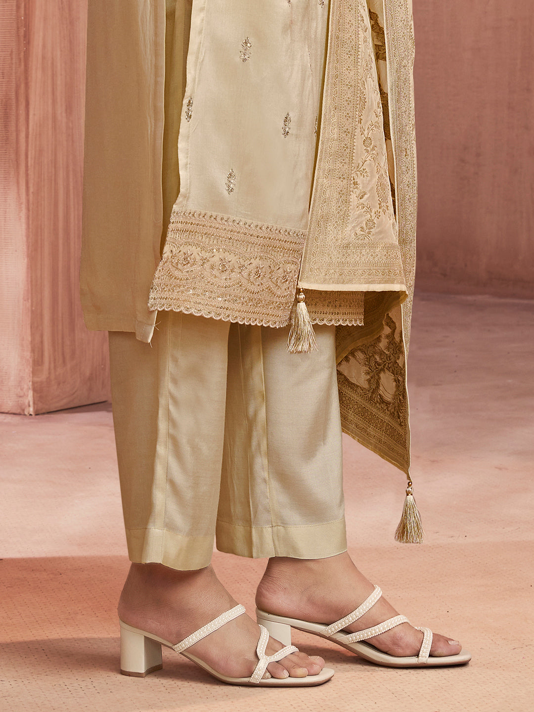 Off-White Embroidery Straight Kurta With Dyed Trousers And Jacquard Dupatta