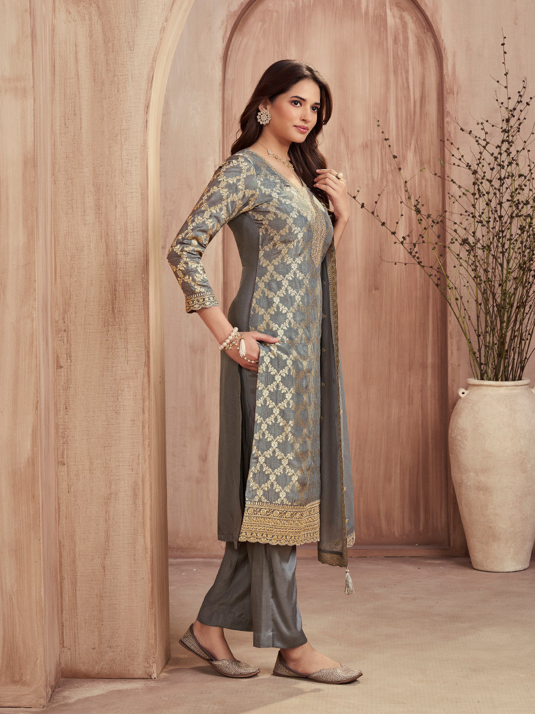 Grey Jacquard Straight Kurta With Dyed Trousers And Embroidery Dupatta