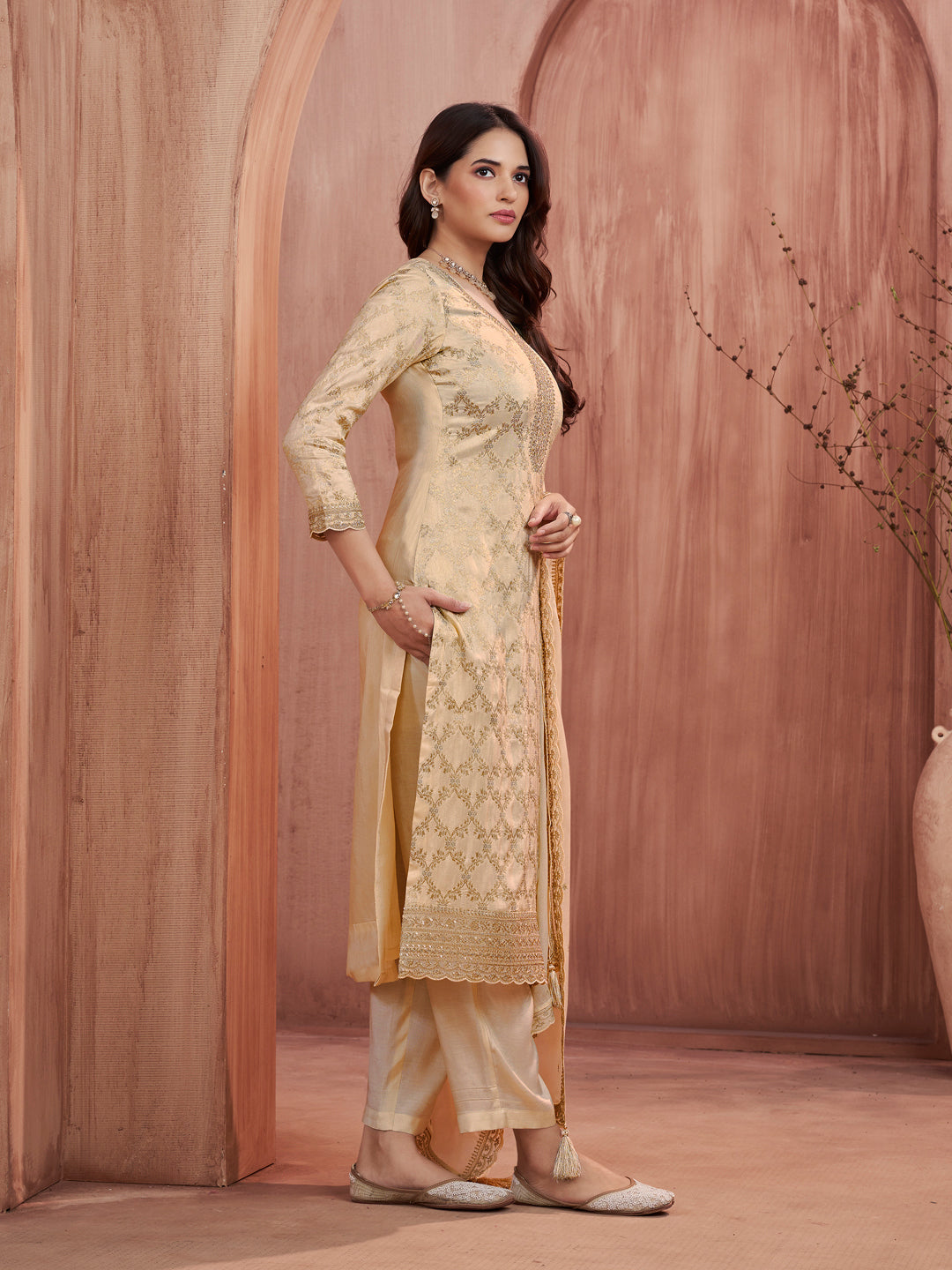 Off-White Jacquard Straight Kurta With Dyed Trousers And Embroidery Dupatta