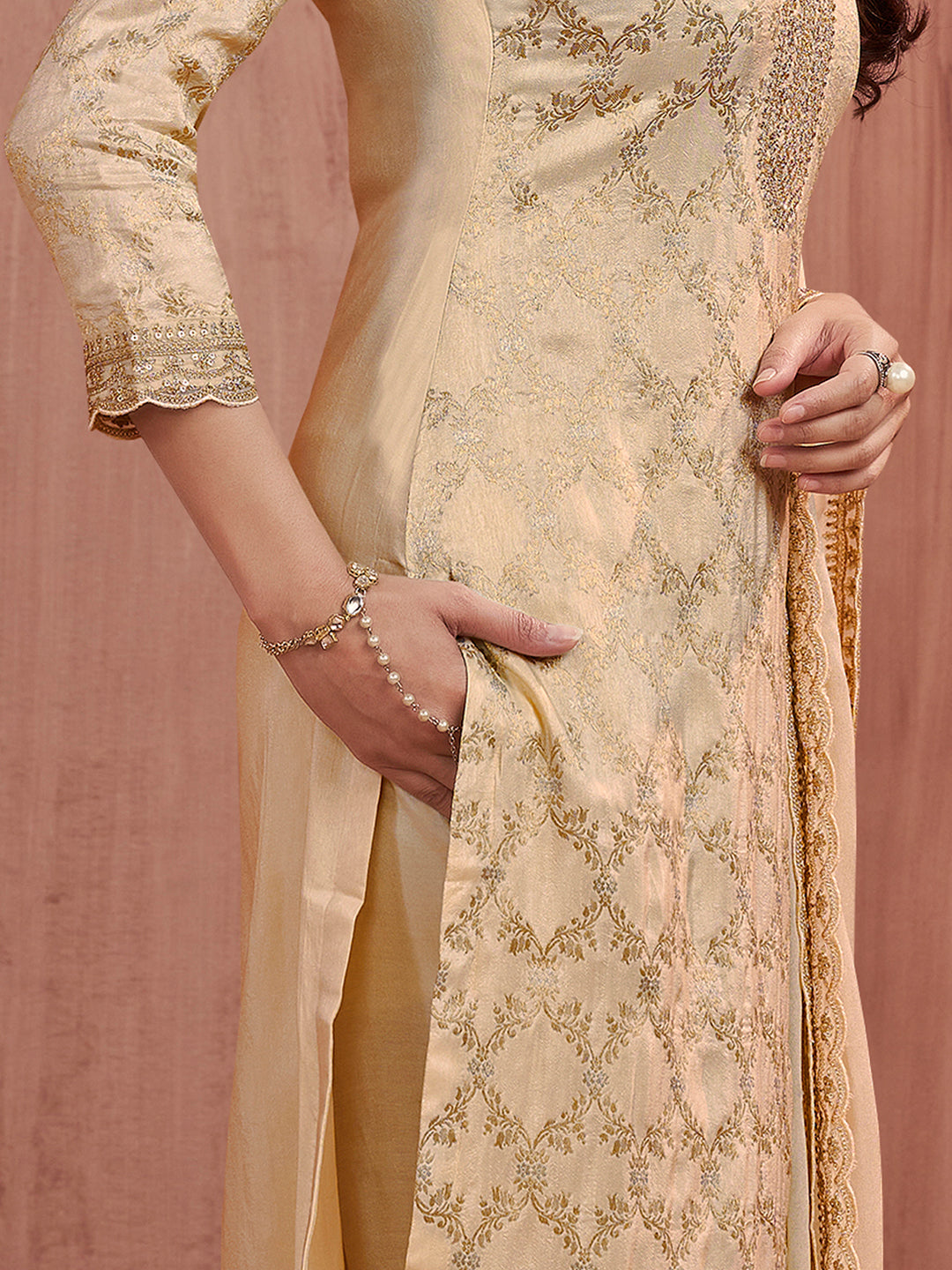 Off-White Jacquard Straight Kurta With Dyed Trousers And Embroidery Dupatta