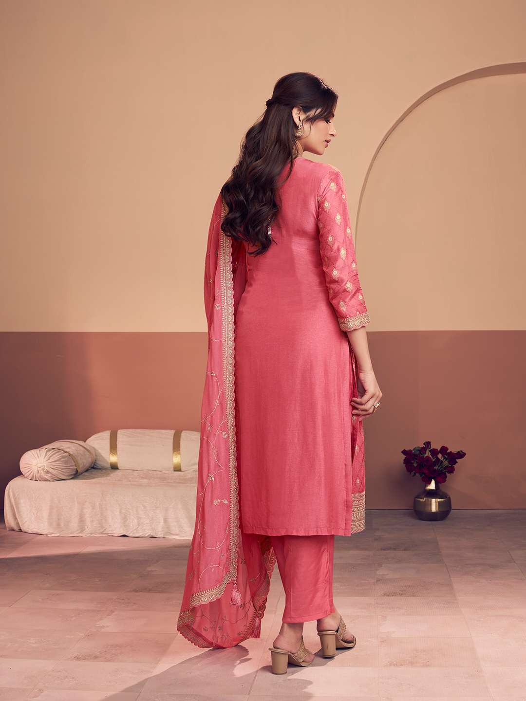 Pink Jacquard Straight Kurta With Dyed Trousers And Jaal Embroidery Dupatta