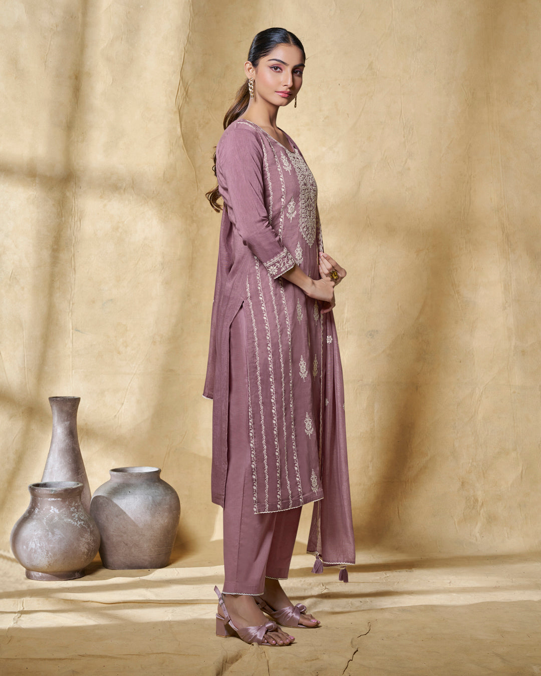 LAVENDER THREAD EMBROIDERY STRAIGHT KURTA WITH DYED TROUSERS AND EMBROIDERY DUPATTA