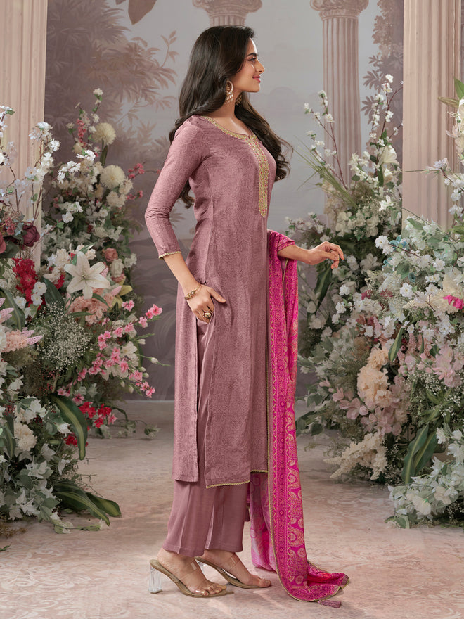 Dusty Rose Russian Silk Kurta Set Paired With Russian Silk Digital Printed Contrast Dupatta