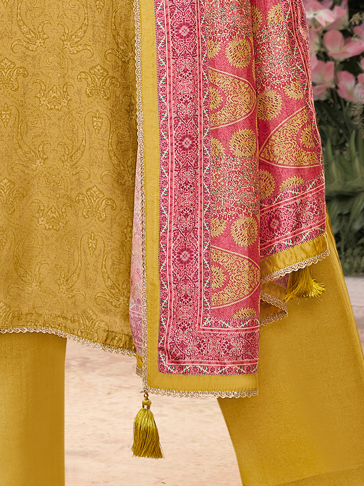 Yellow Russian Silk Kurta Set Paired With Russian Silk Digital Printed Contrast Dupatta