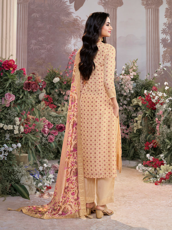 Off-White Russian Silk Kurta Set with Digital Print Work Paired with Russian Silk Digital Printed Dupatta