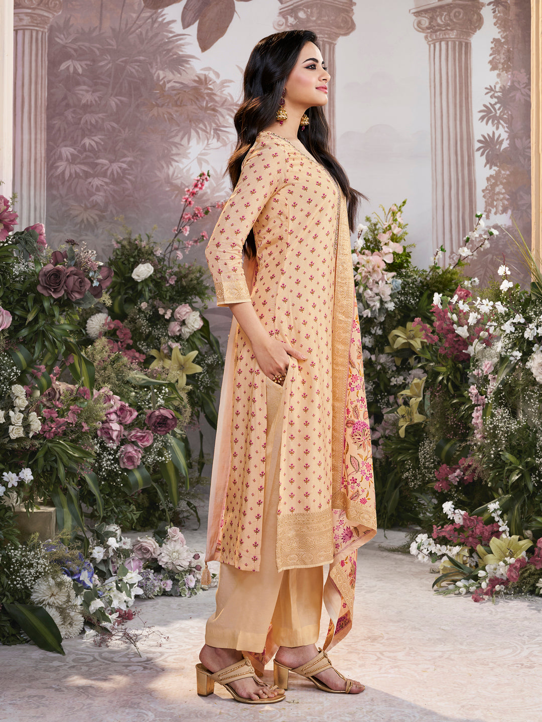 Off-White Russian Silk Kurta Set with Digital Print Work Paired with Russian Silk Digital Printed Duppatta