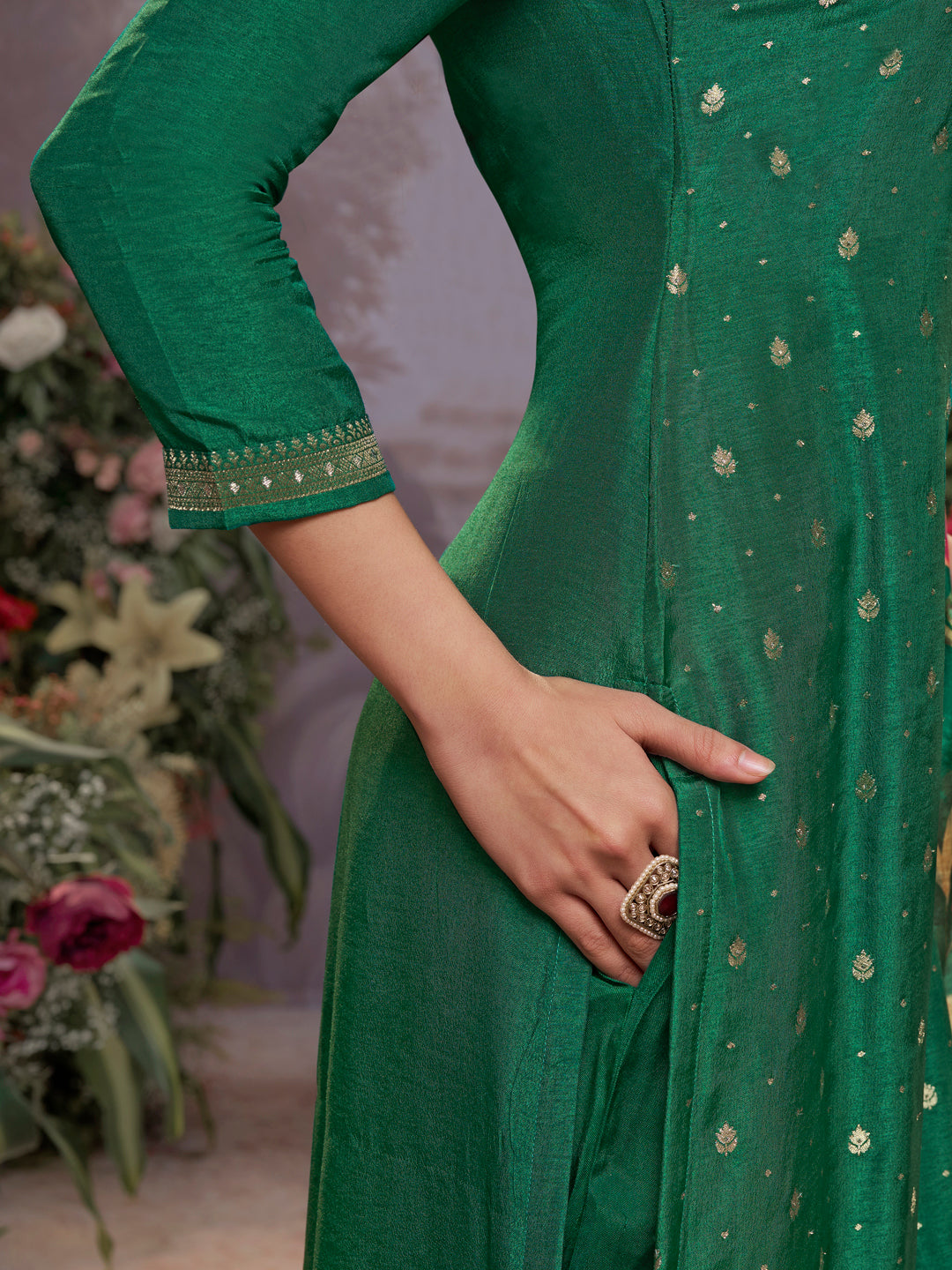 Green Dola Silk Kurta Set with Jacquard Work, Paired with a Dola Silk Digital Printed Dupatta