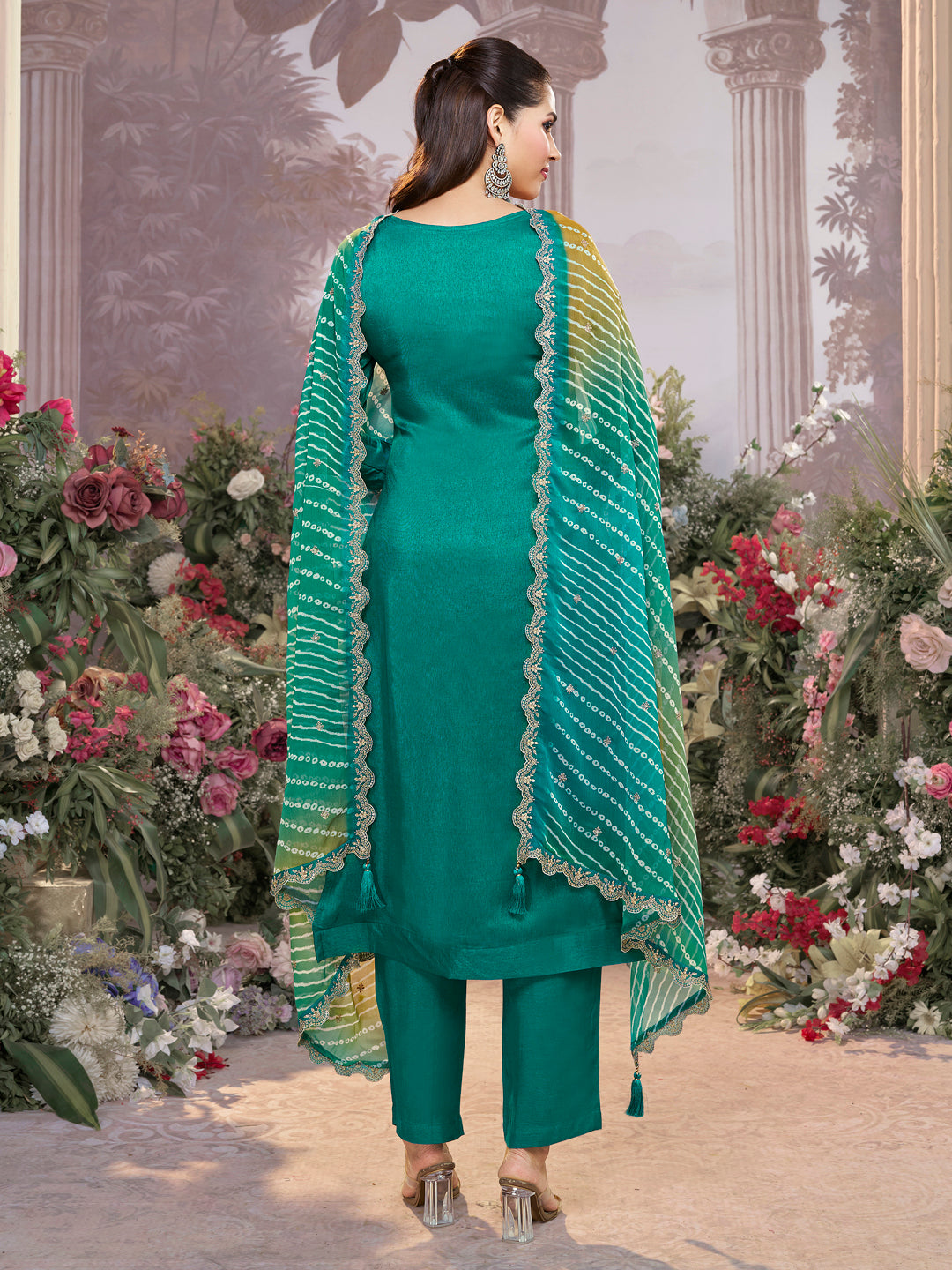 Green Dola Silk Kurta Set with Embroidered Work Paired with Chiffon Dupatta with Digital Print Work