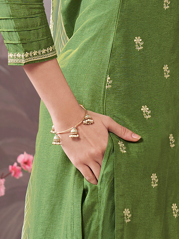 Olive Dola Silk kurta Set With Embroidered Work Paired With Chiffon Digital Printed Duppatta