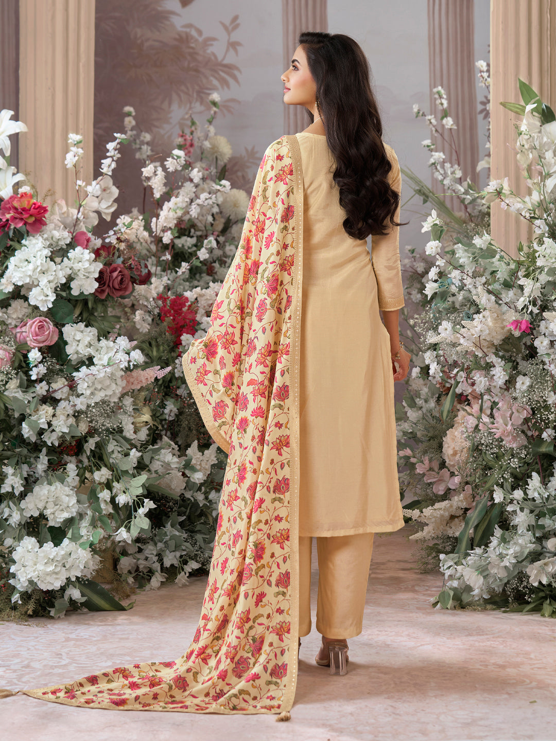 Off White Dola Silk Kurta Set with Jacquard Work, Paired with a Dola Silk Digital Printed Dupatta