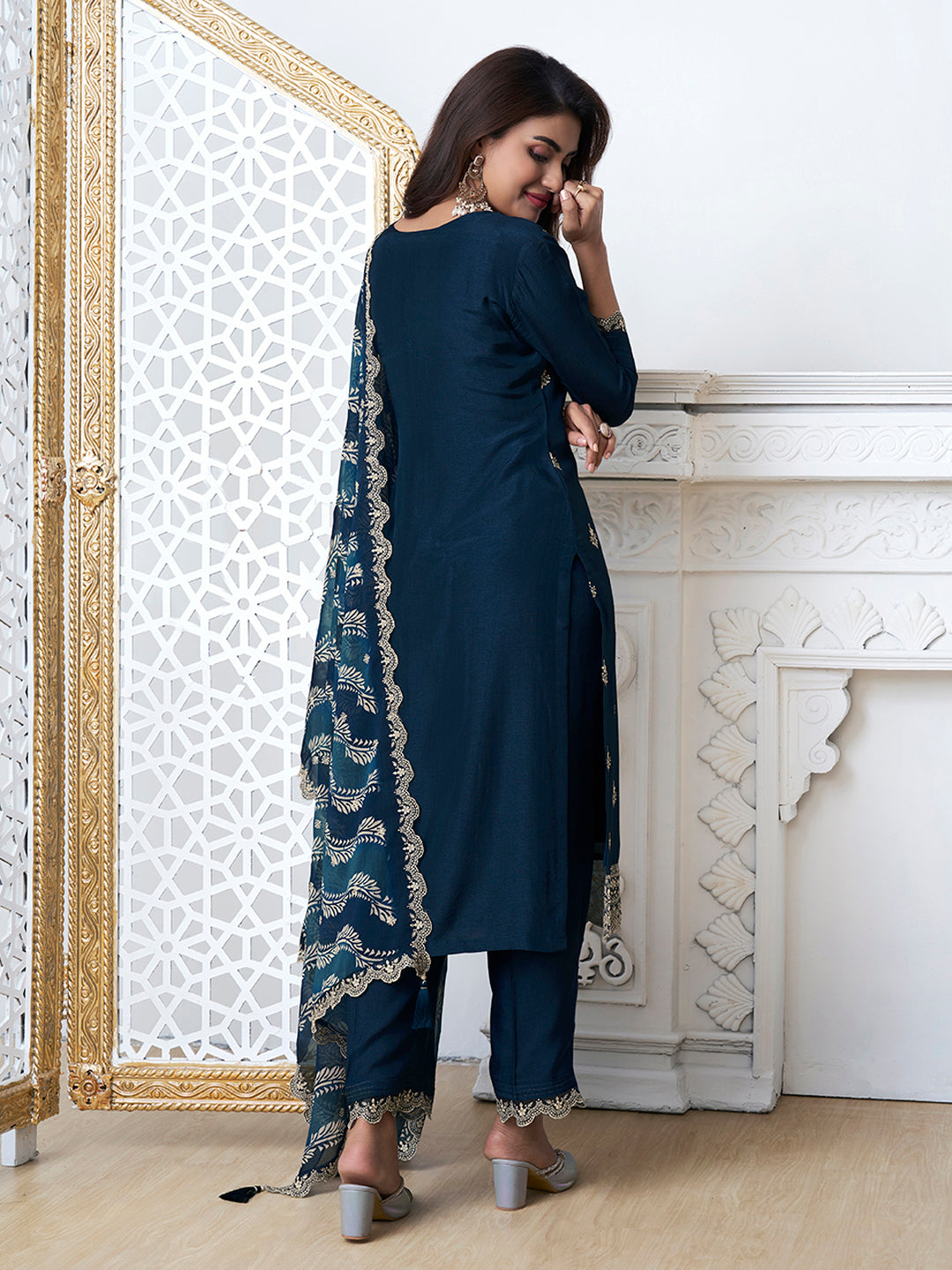 Navy Blue Cutwork Neckline Dola Silk Kurta Suit Set with Digital Print Dupatta