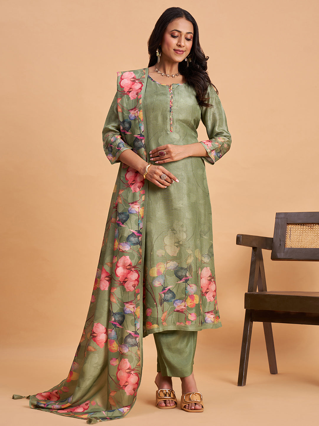 Women's Green Silk Blend Embellished Kurta With Trouser And Dupatta