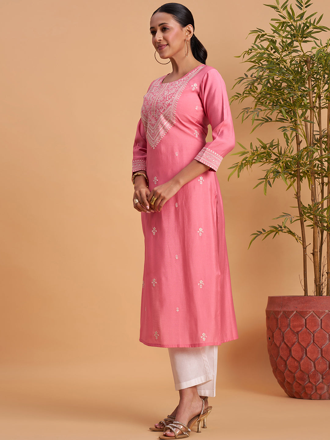 Women’s Elegant Pink Embroidered Straight Kurti