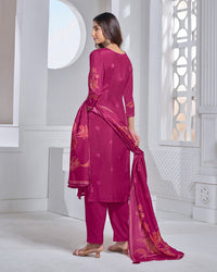 Margenta Printed Straight Kurta With Dyed Trousers And Printed Dupatta