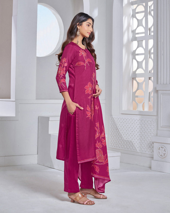 Margenta Printed Straight Kurta With Dyed Trousers And Printed Dupatta