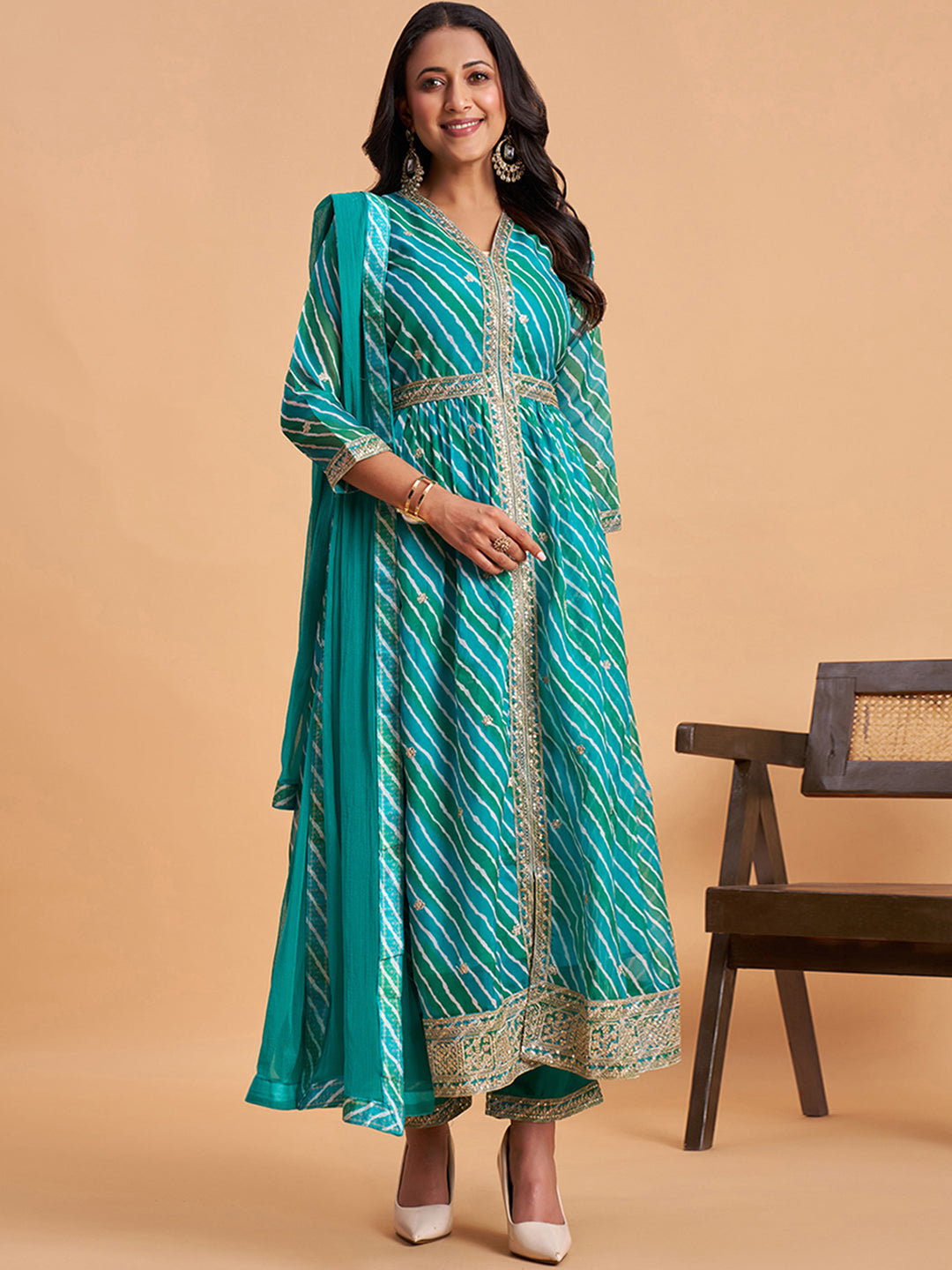 Women's Green Silk Chiffon Embellished Kurta With Pant And Dupatta