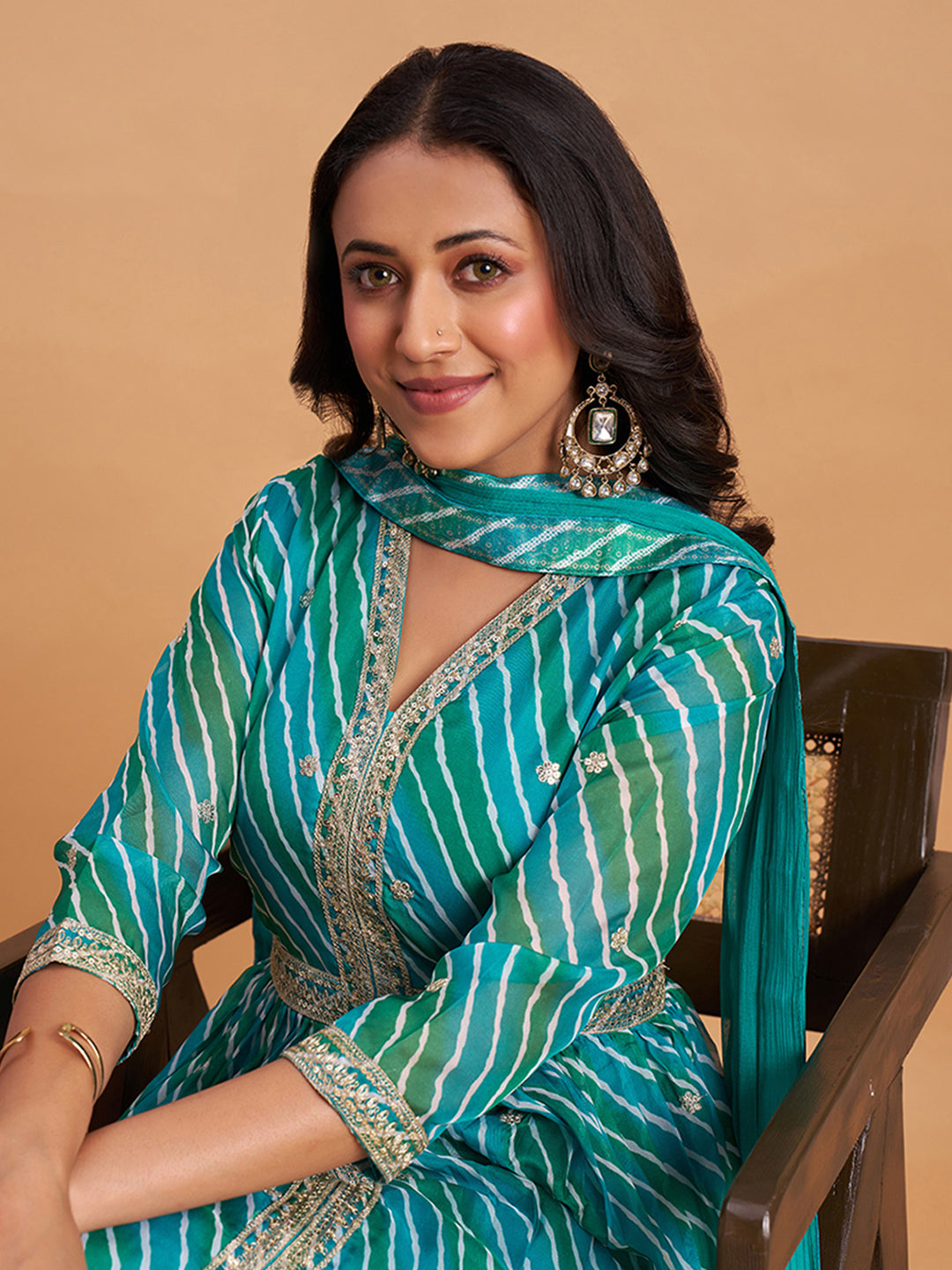 Women's Green Silk Chiffon Embellished Kurta With Pant And Dupatta