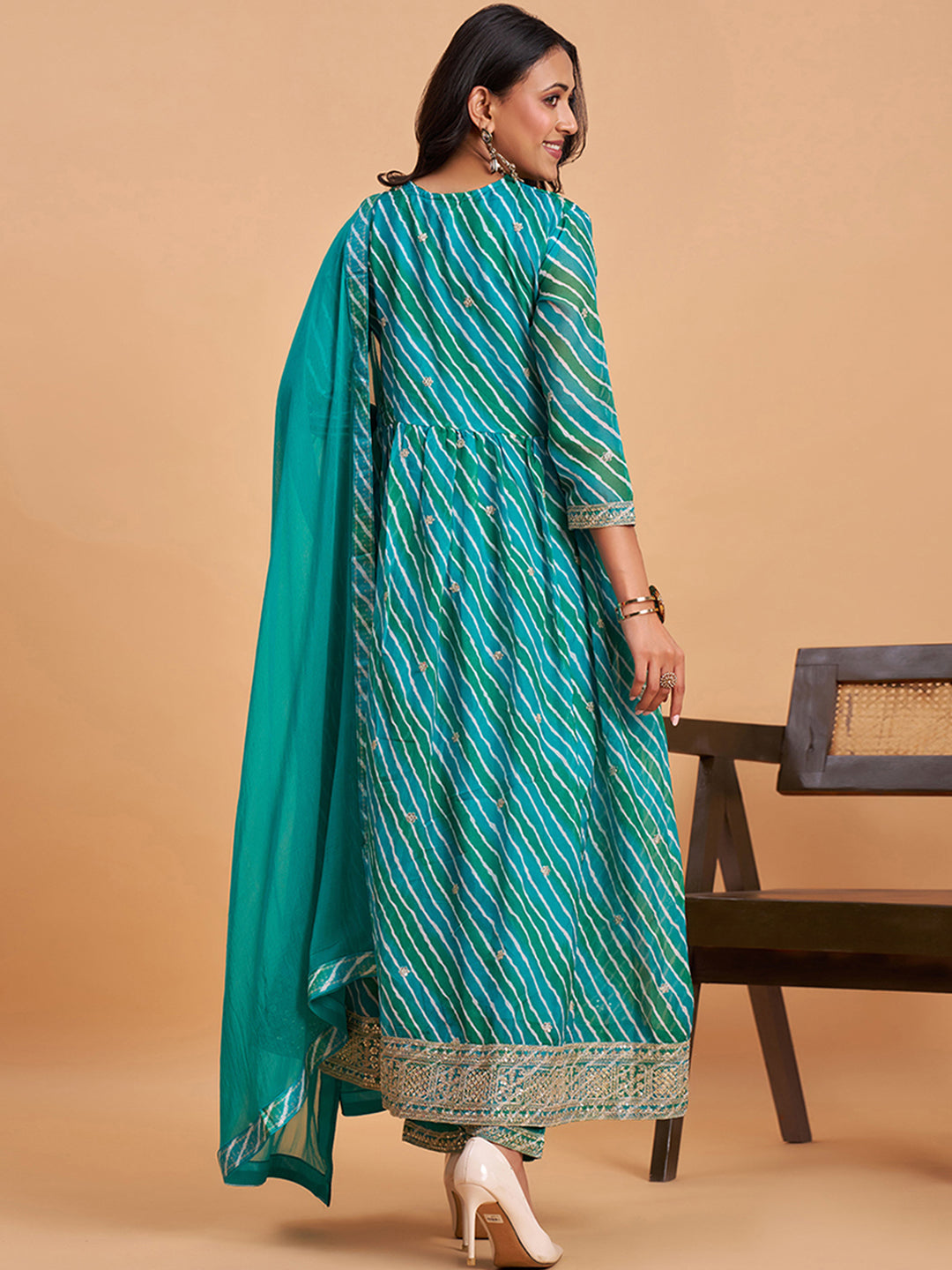 Women's Green Silk Chiffon Embellished Kurta With Pant And Dupatta