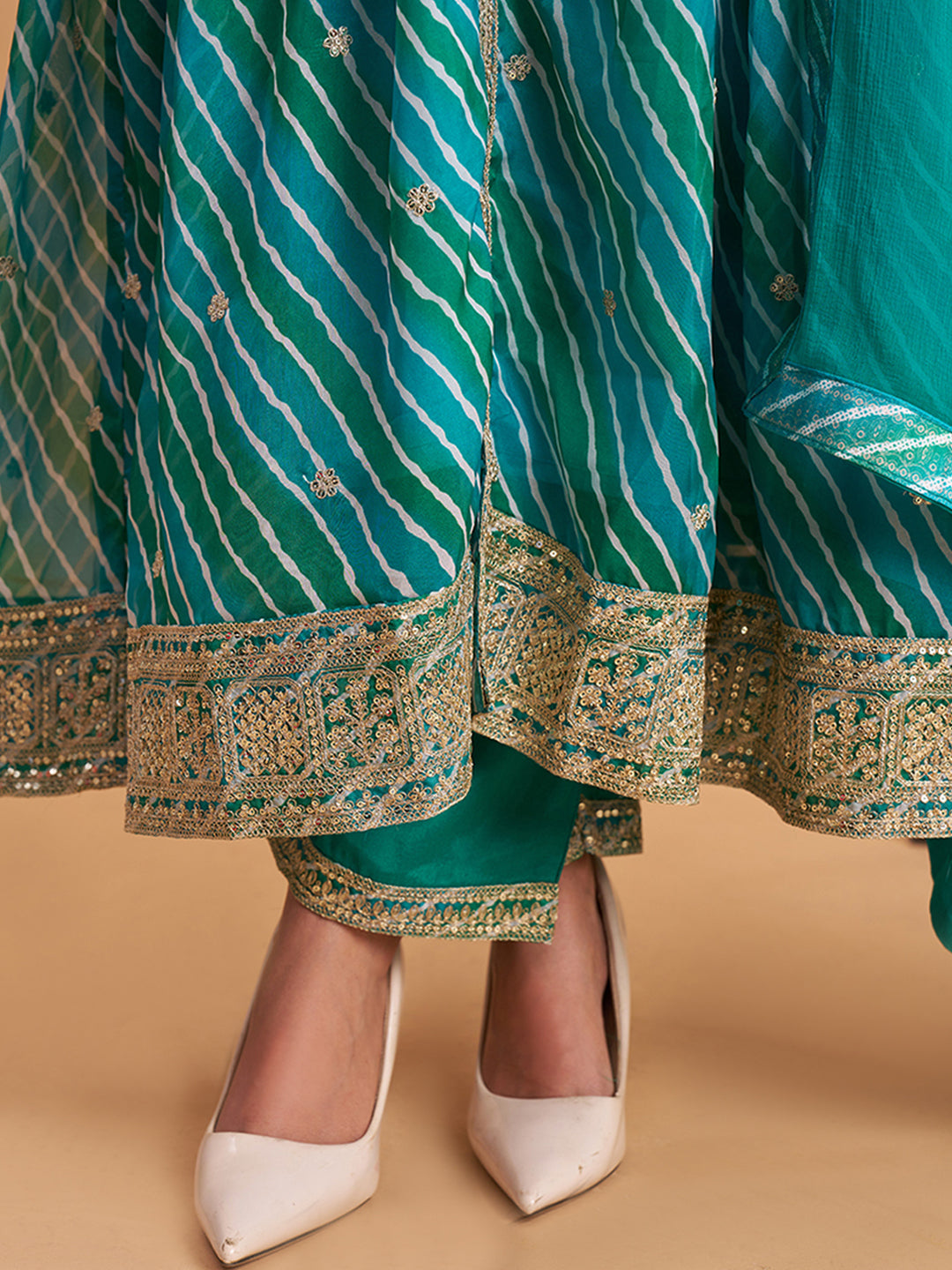 Women's Green Silk Chiffon Embellished Kurta With Pant And Dupatta
